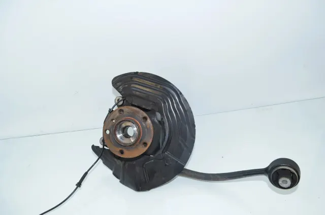 Front Right Wheel Hub