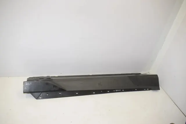 Right Side Plastic Sideskirt Cover