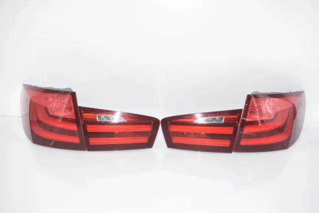 Rear Tail Light Set