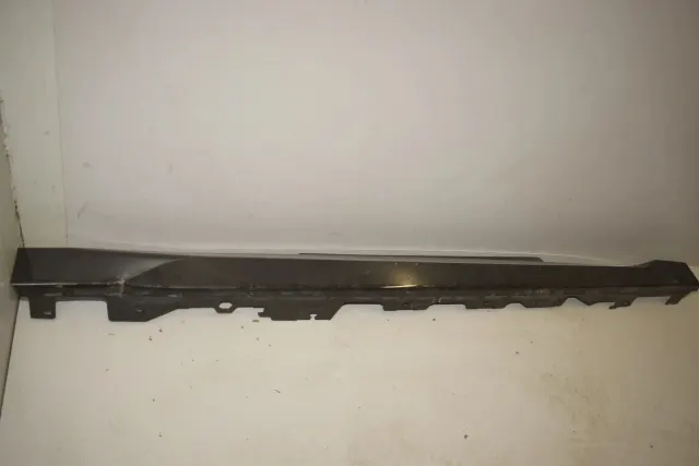 Right Side Plastic Sideskirt Cover
