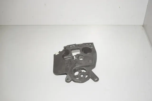 Rear Right Bumper Bracket