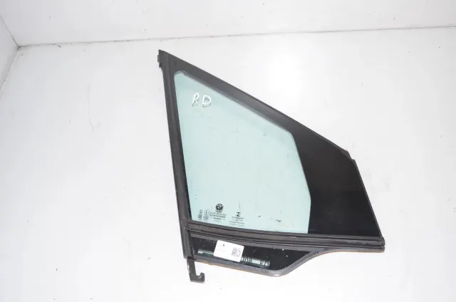 Front Right Door Quarter Window