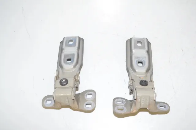 Left Side Bootlid Hinge