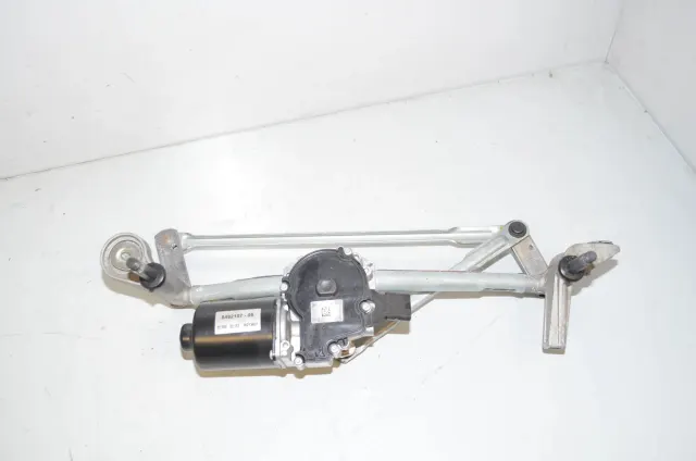 Front Windshield Wiper Mechanism