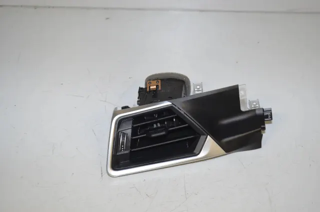 Dashboard Air Vents