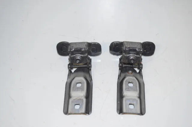 Left Side Bootlid Hinge