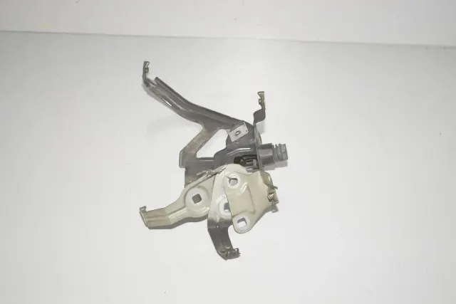 Front Right Fender Holder