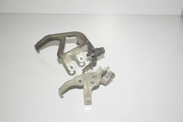 Front Left Fender Holder