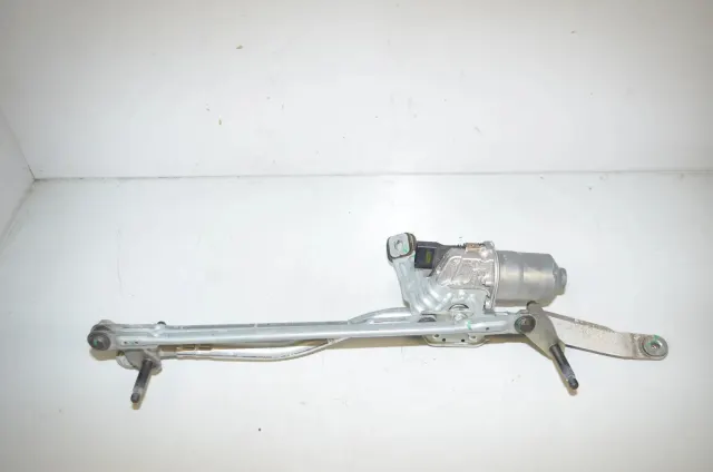 Front Windshield Wiper Mechanism