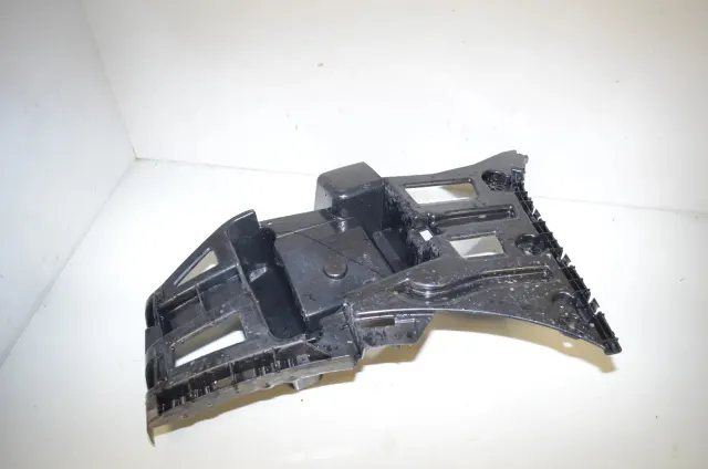 Rear Right Bumper Bracket