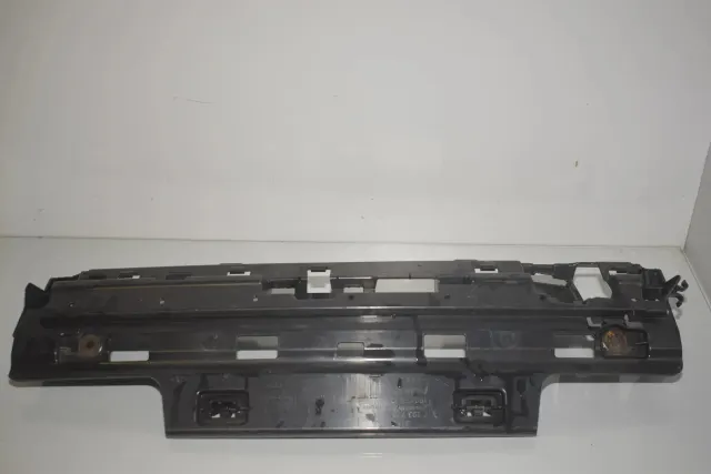 Rear Bumper Middle Bracket