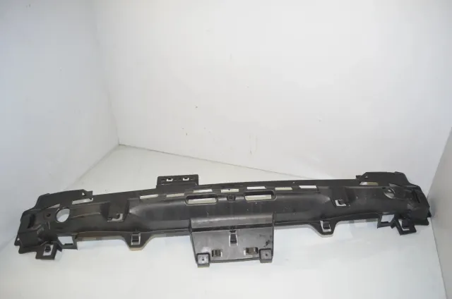 Rear Bumper Middle Bracket