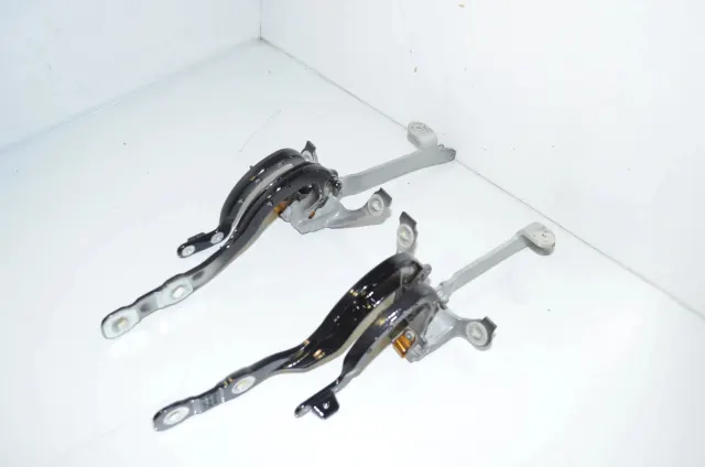 Left Side Bootlid Hinge