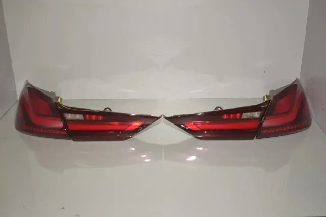 Rear Tail Light Set
