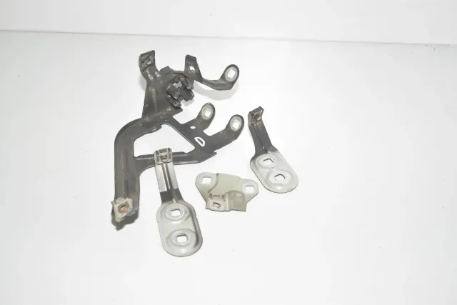 Front Right Fender Holder
