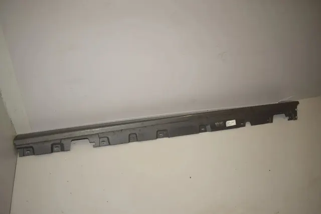 Left Side Plastic Sideskirt Cover