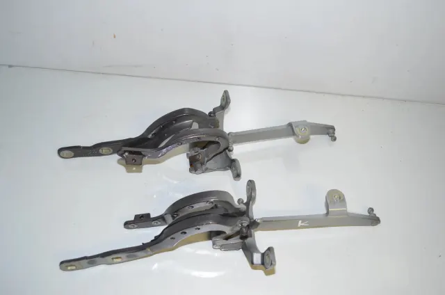 Left Side Bootlid Hinge