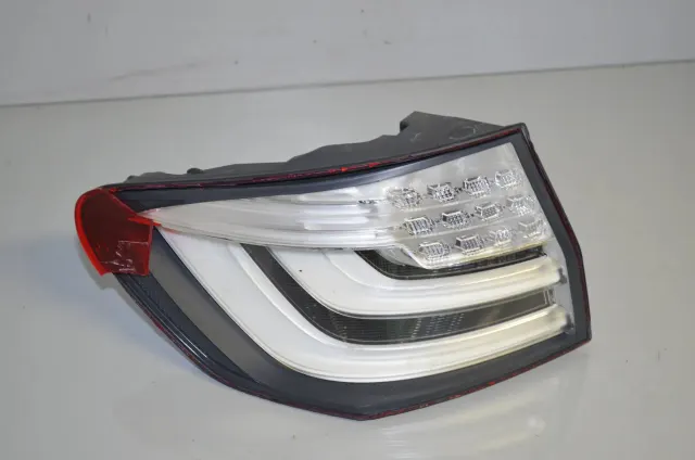 Rear Left Tail Light