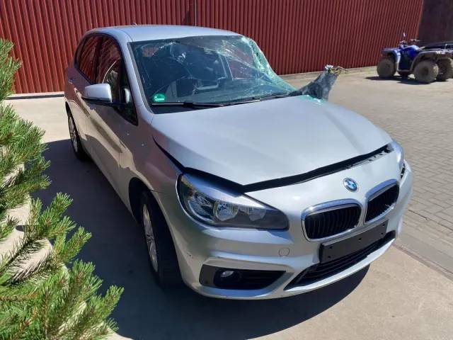 BMW 2 Active Tourer (F45) 218 i 2015