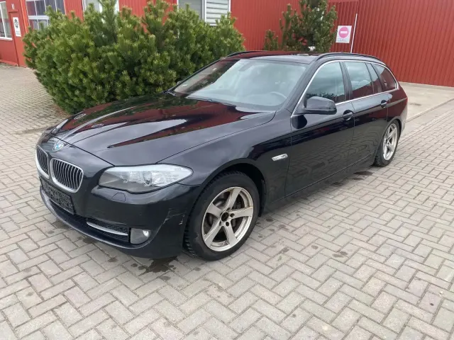BMW 5 Touring (F11) 530 d 2011