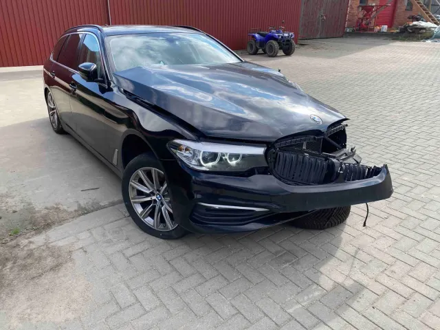 BMW 5 Touring (G31) (2017 - -) 520 d 2019