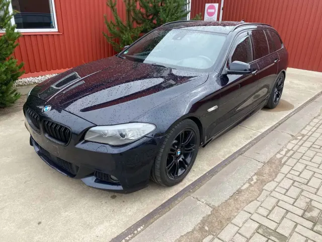 BMW 5 Touring (F11) 530 d xDrive 2011