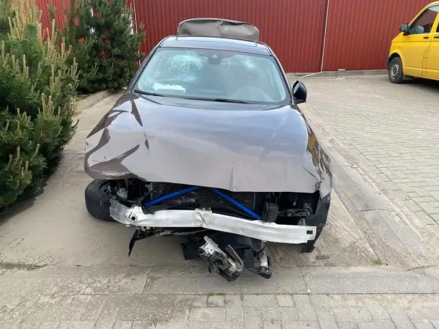 BMW 3 (F30, F80) 330 d 2014