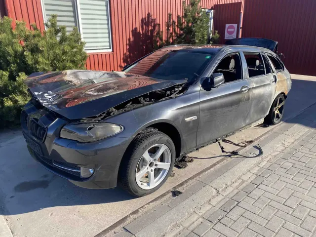 BMW 5 Touring (F11) 530 d 2011