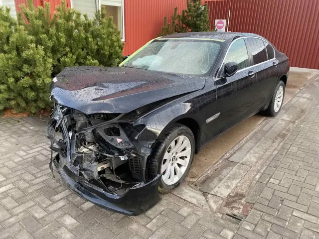 BMW 7 (F01, F02) 730 d 2011