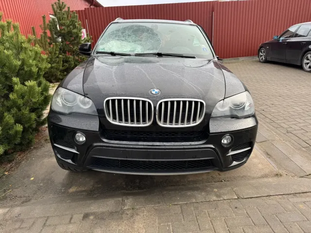 BMW X5 (E70) xDrive 30 d 2011