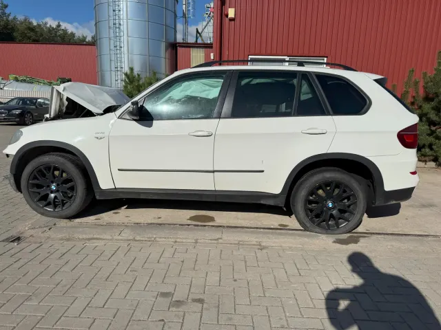 BMW X5 (E70) xDrive 30 d 2011