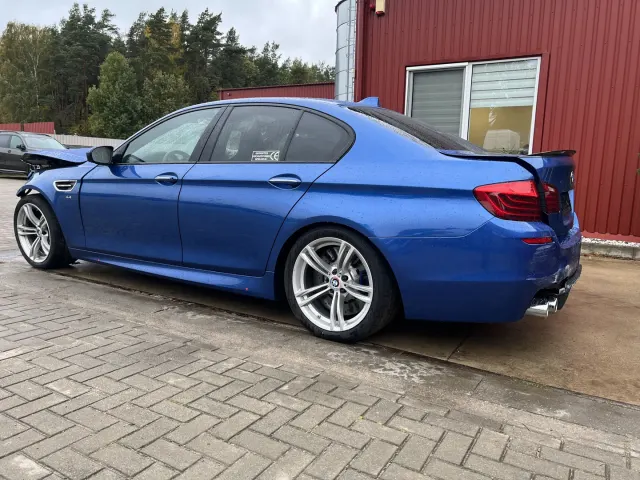 BMW 5 (F10) M5 2015