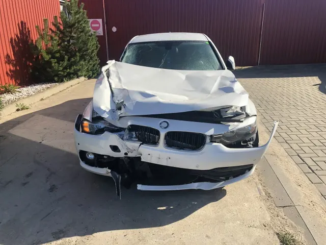 BMW 3 (F30, F80) 320 i 2017