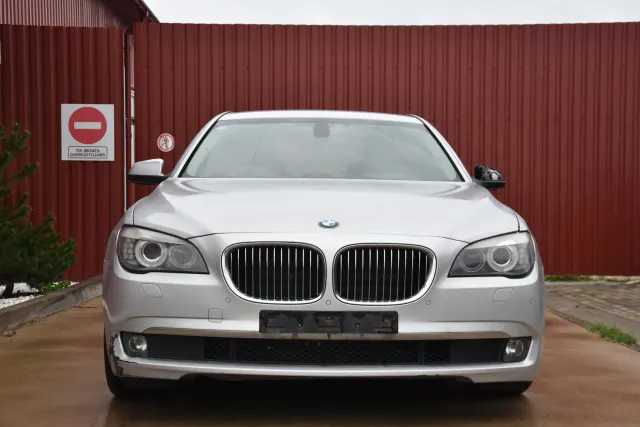 BMW 7 (F01, F02) 730 d 2011
