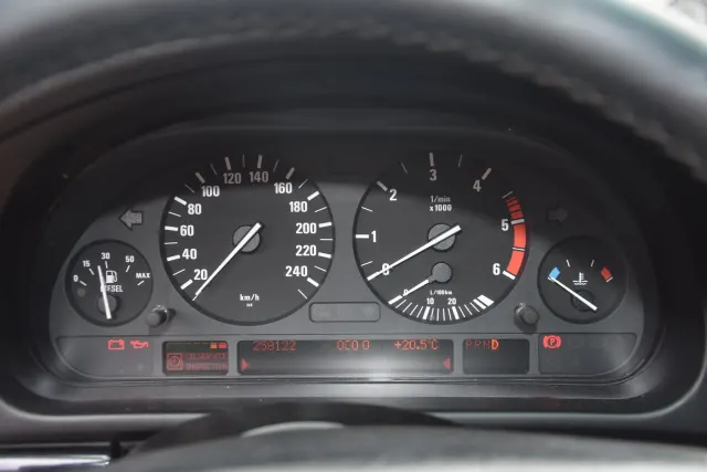 BMW 5 (E39) 525 d 2000