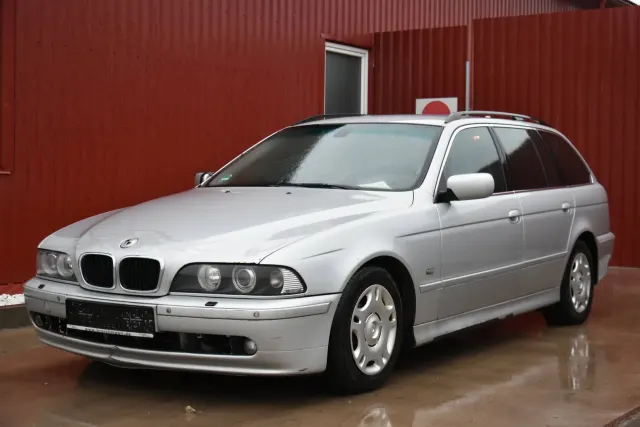 BMW 5 Touring (E39) 525 d 2001