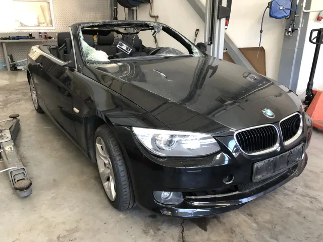 BMW 3 Cabrio (E93) 320 d 2011