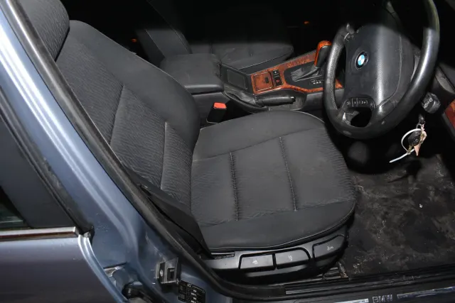 BMW 5 (E39) 525 d 2003