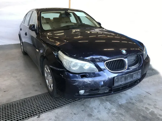 BMW 5 (E60) 520 i 2003