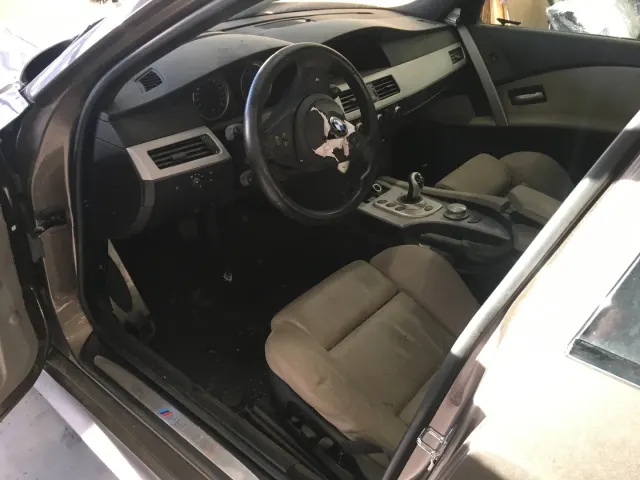 BMW 5 (E60) M5 2005