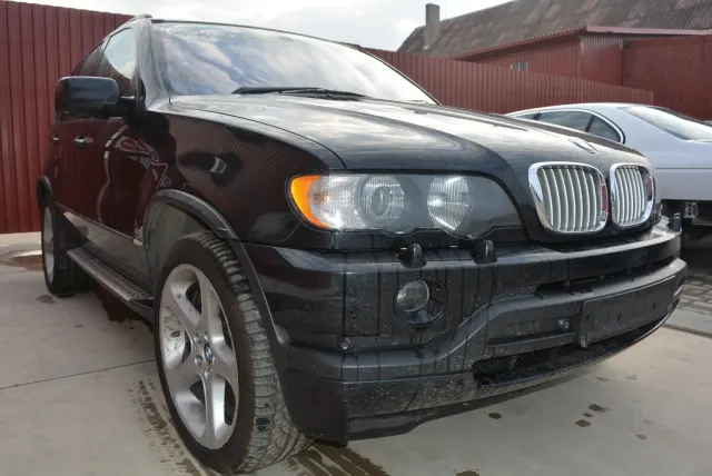 BMW X5 (E53) 4.6 is 2002