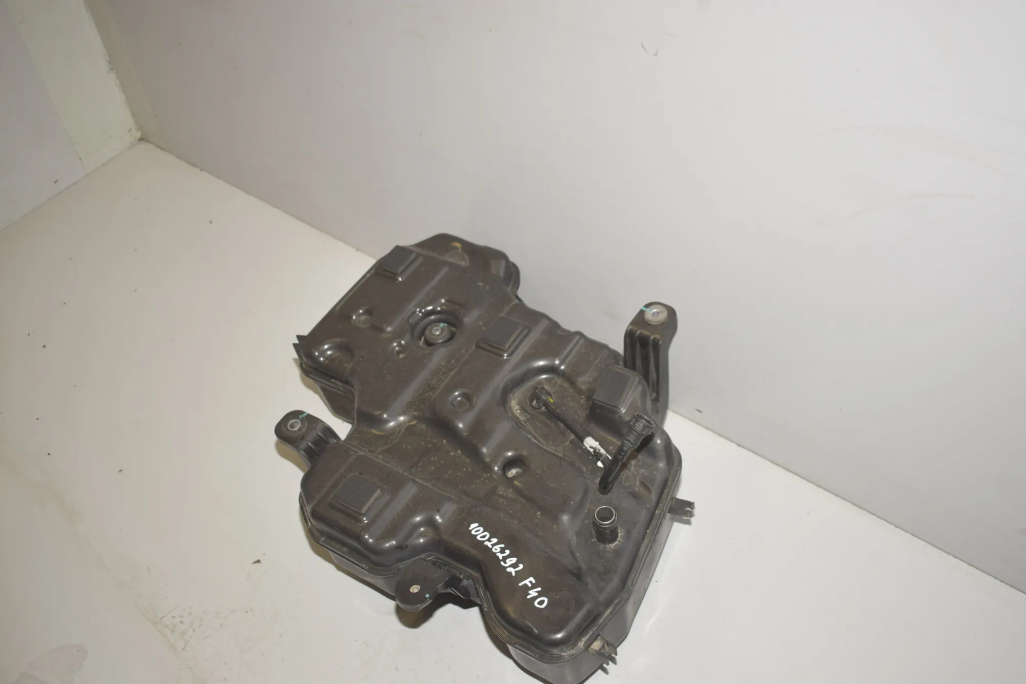 AdBlue Tank – OEM 7935103 · BMW 1 (F40) (2019 - -) F40) 116 d 2020 – 2