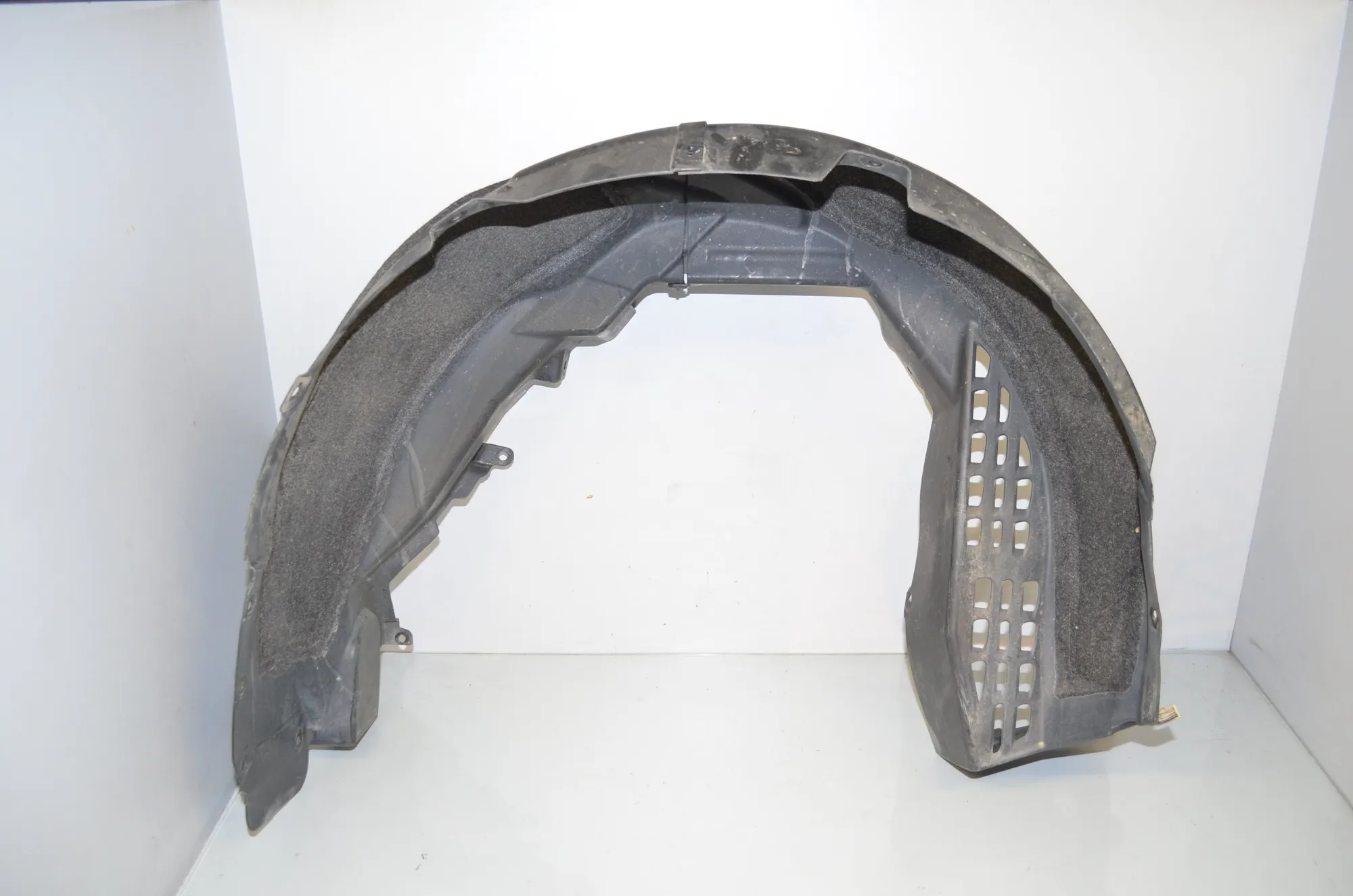 Rear Left Arch Liner – OEM 7394079 · BMW i3 (I01) s Electric 2022