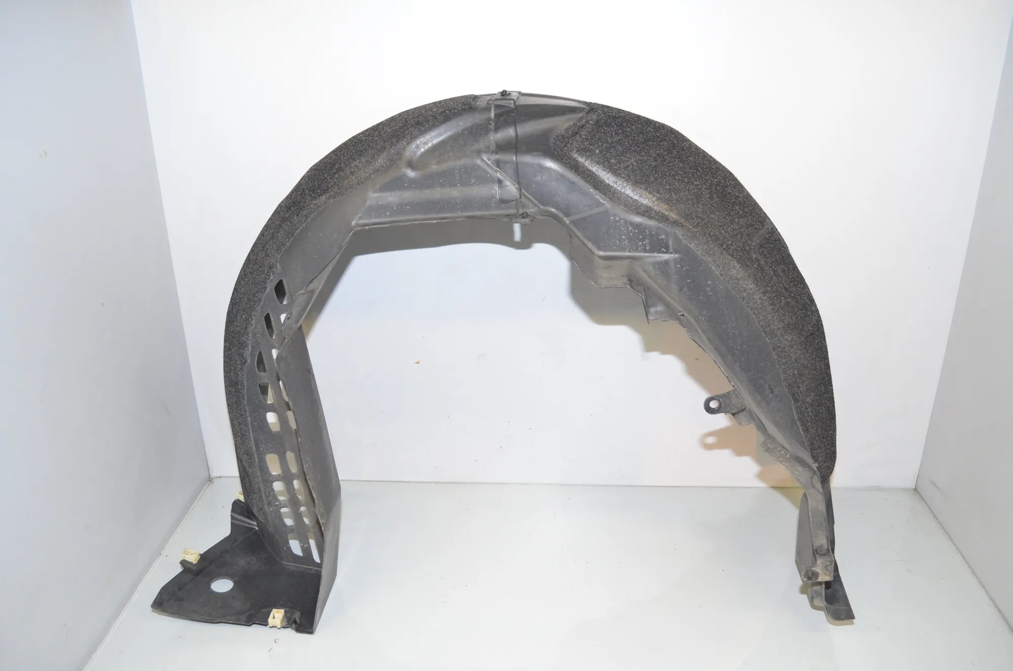Rear Left Arch Liner – OEM 7394079 · BMW i3 (I01) s Electric 2022 – 2