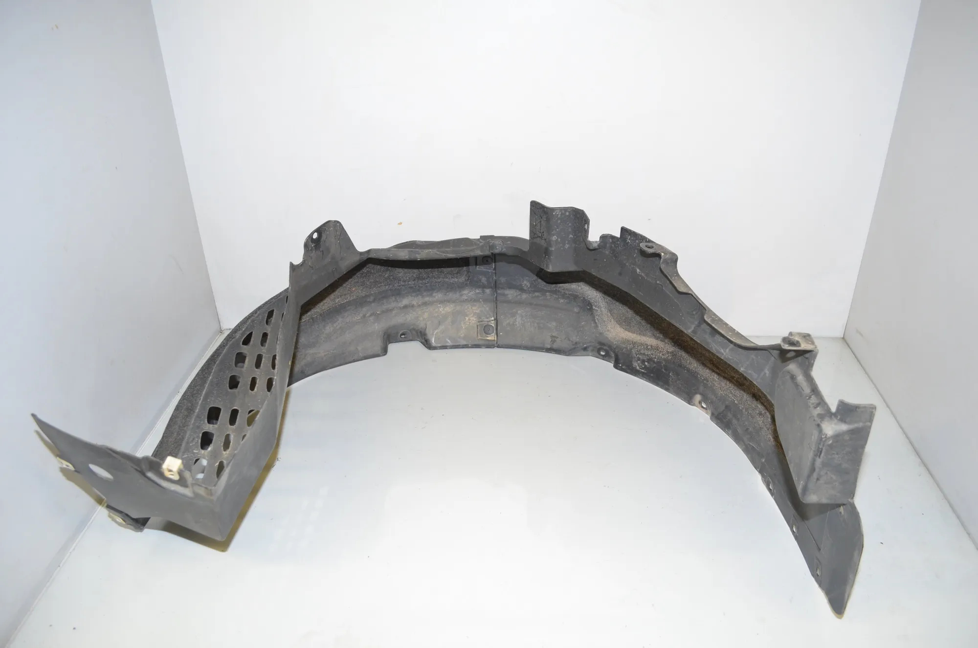 Rear Left Arch Liner – OEM 7394079 · BMW i3 (I01) s Electric 2022 – 3