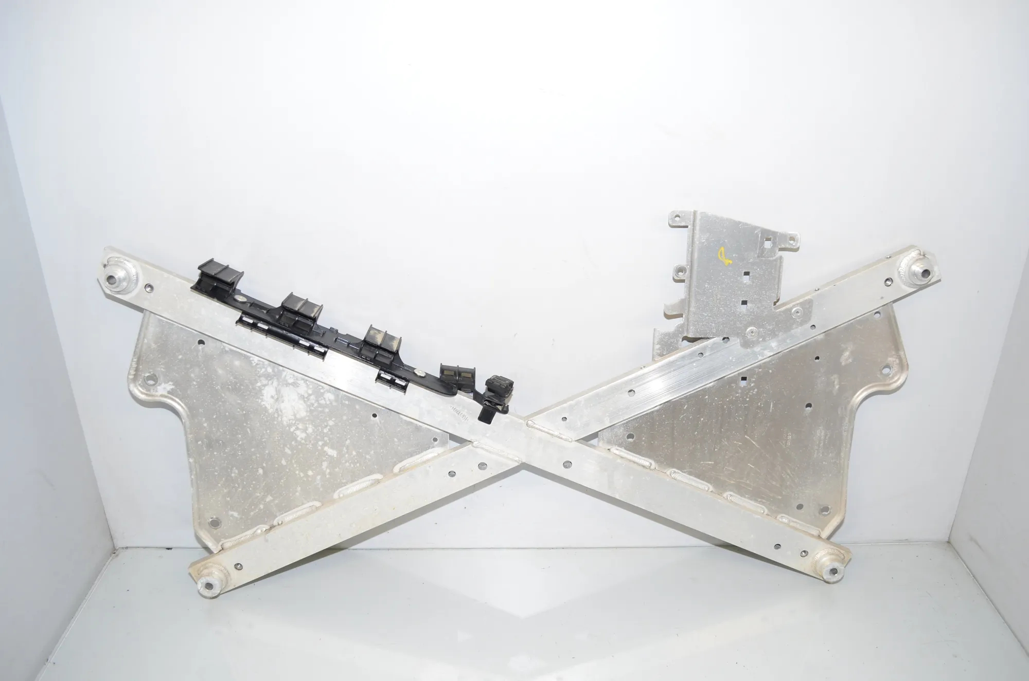 Other Body Parts – OEM 6879520 · BMW i3 (I01) s Electric 2022