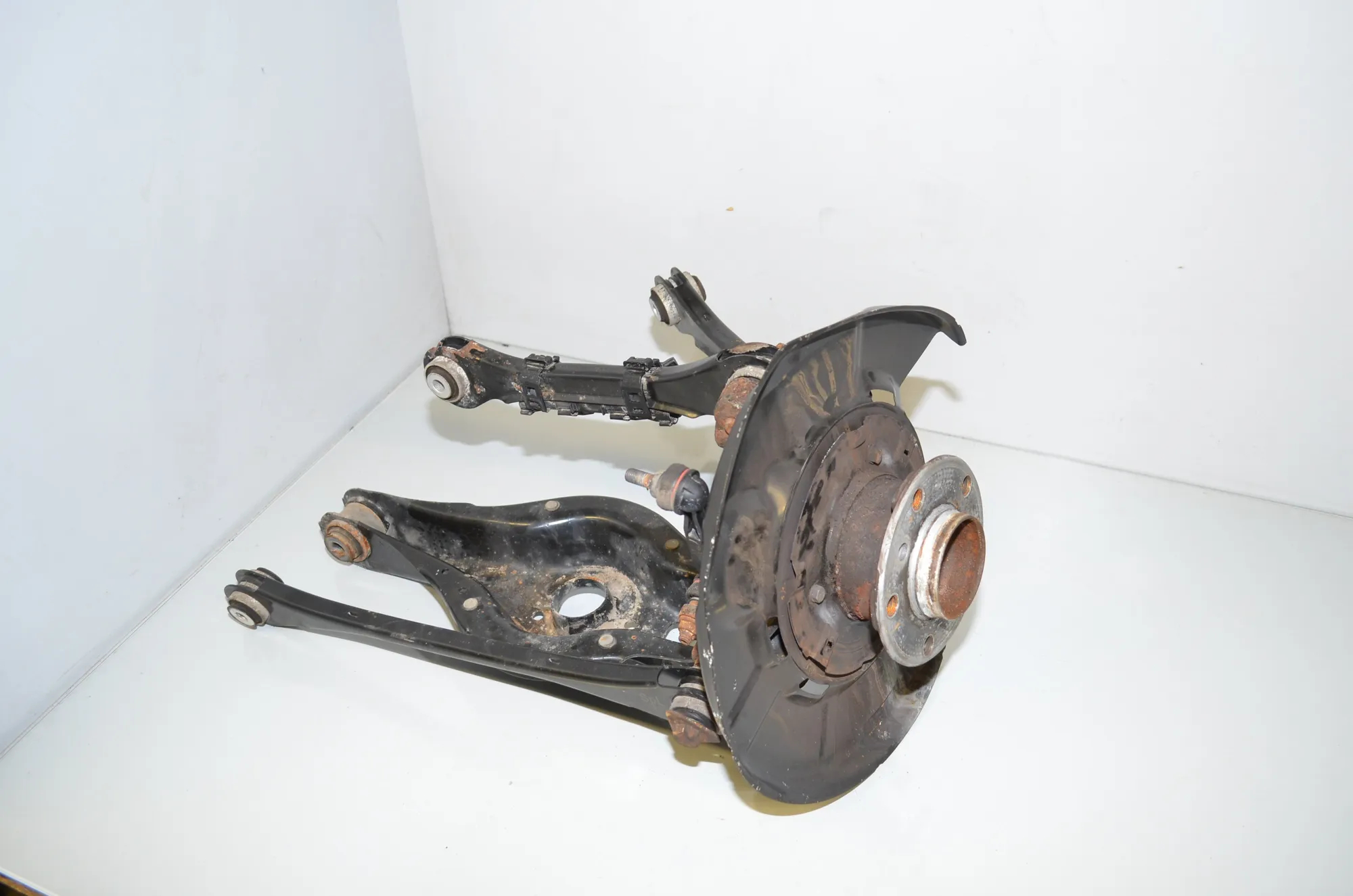 Rear Right Wheel Hub – OEM 6792524 · BMW 3 Touring (F31) 335 d xDrive 2014 – 5