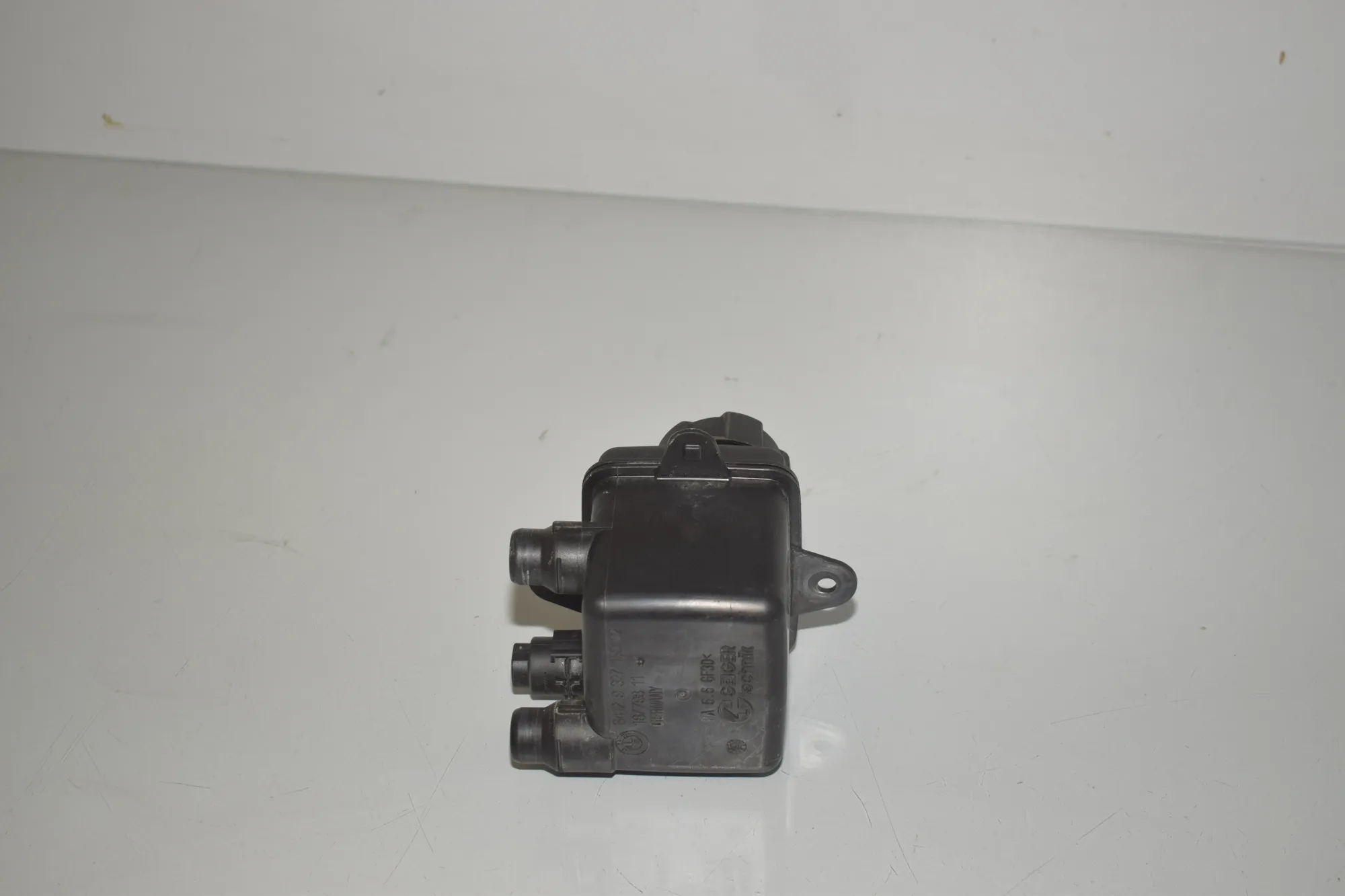 Expansion Tank – OEM 9327150 · BMW i3 (I01) s Electric 2022 – 4