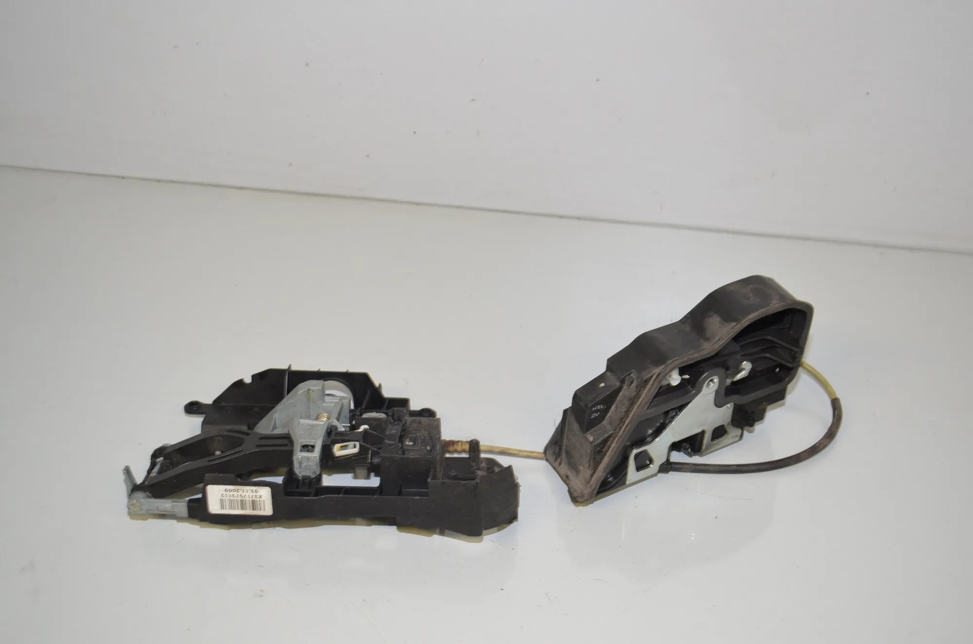 Rear Left Door Lock – OEM 7229459 · BMW 7 (F01, F02) 730 d 2009 – 4