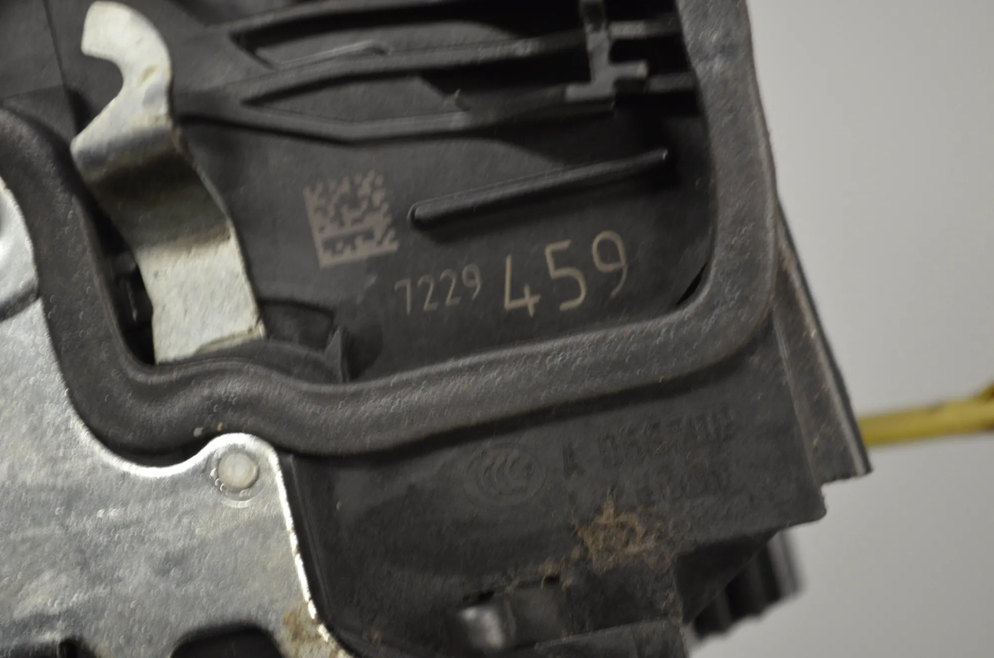 Rear Left Door Lock – OEM 7229459 · BMW 7 (F01, F02) 730 d 2009 – 5
